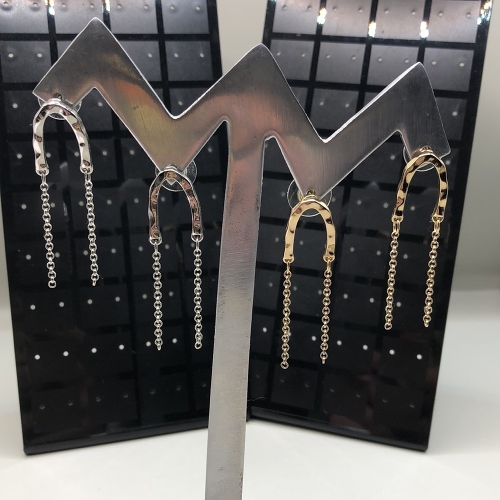 Bundle lot 2 Tahari lucky horse shoe statement earrings.